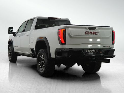 Used 2024 GMC Sierra 2500 AT4X image 4