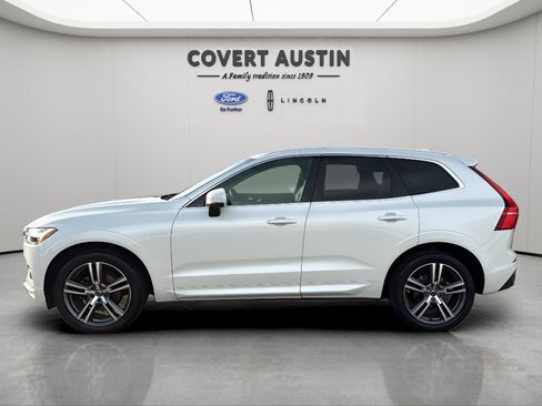 Used 2021 Volvo XC60 T5 Momentum w/ Premium Package AWD/4WD image 3