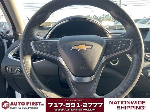Used 2019 Chevrolet Malibu LT w/ Driver Confidence Package II FWD image 17