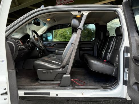 Used 2013 GMC Sierra 2500 SLT w/ SLT Convenience Package AWD/4WD image 17