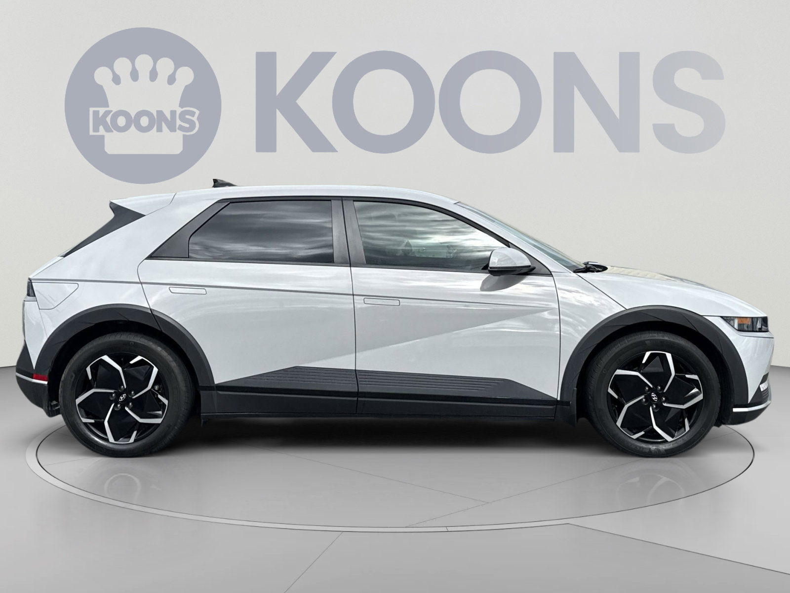 Certified 2024 Hyundai Ioniq 5 SEL RWD image 8