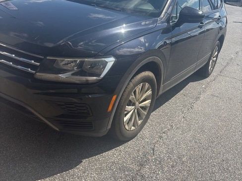 Used 2020 Volkswagen Tiguan S image 2