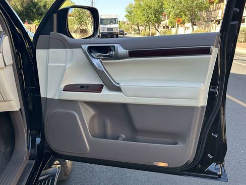 Used 2016 Lexus GX 460 w/ Premium Package AWD/4WD image 54