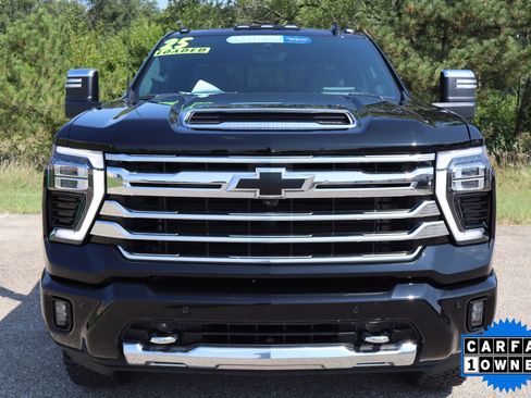 Used 2025 Chevrolet Silverado 2500 High Country w/ Technology Package image 13