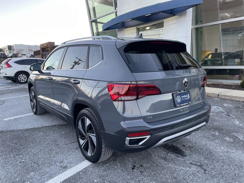 Certified 2024 Volkswagen Taos SE AWD/4WD image 6