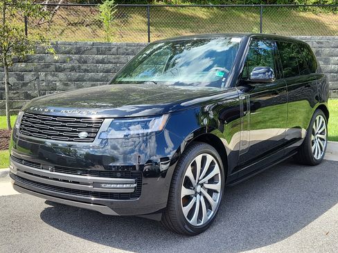 New 2025 Land Rover Range Rover SE image 1
