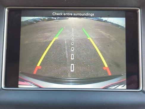 Used 2020 Jeep Grand Cherokee Laredo AWD/4WD image 13