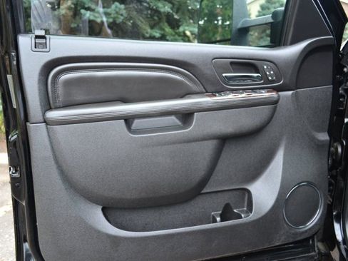 Used 2013 GMC Sierra 3500 Denali image 16