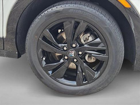 Certified 2024 Buick Encore GX Sport Touring FWD image 22