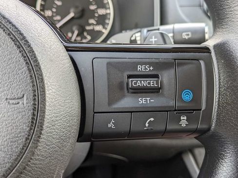 Used 2023 Nissan Rogue SV FWD image 27