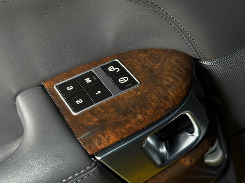 Used 2014 Land Rover Range Rover Autobiography AWD/4WD image 18