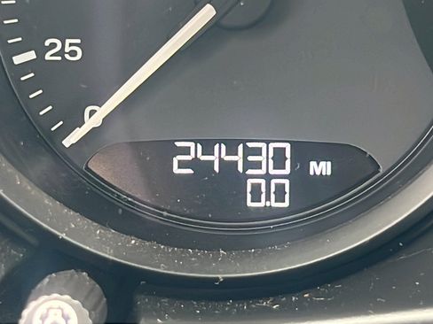 Certified 2023 Porsche Macan AWD/4WD image 30
