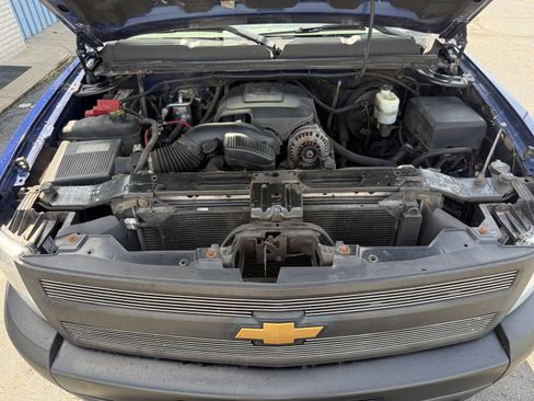 Used 2013 Chevrolet Silverado 1500 W/T AWD/4WD image 29