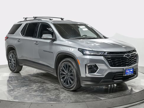 Used 2023 Chevrolet Traverse RS w/ LPO, Floor Liner Package AWD/4WD image 10