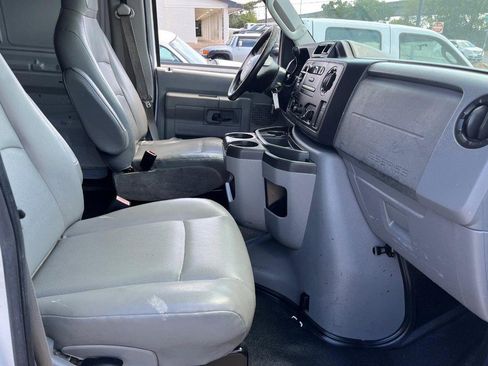 Used 2012 Ford E-150 and Econoline 150 Extended image 6