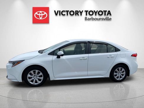 Used 2021 Toyota Corolla LE w/ Carpet Mat Package (TMS) FWD image 2