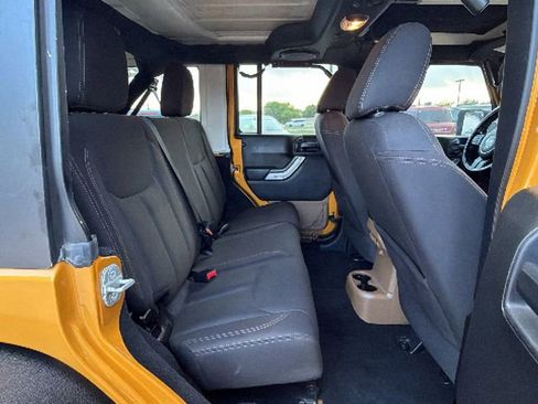 Used 2014 Jeep Wrangler Unlimited Sahara w/ Dual Top Group image 37