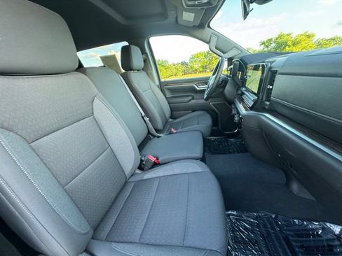 Used 2024 Chevrolet Silverado 1500 LT RWD image 32