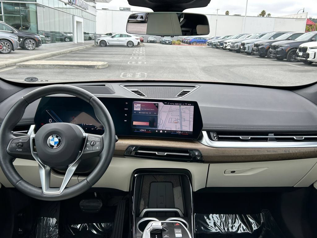Used 2026 BMW X1 xDrive28i w/ Technology Package AWD/4WD image 34