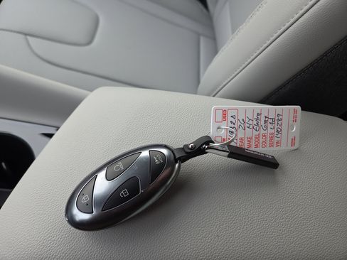 New 2026 Hyundai Elantra Limited image 30