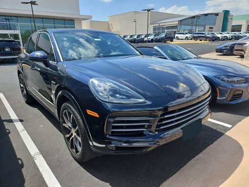 Used 2019 Porsche Cayenne E-Hybrid AWD/4WD image 3
