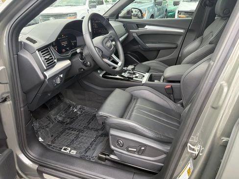 Used 2023 Audi Q5 2.0T Prestige w/ Prestige Package AWD/4WD image 12