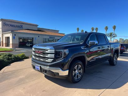 New 2026 GMC Sierra 1500 SLE w/ Preferred Package