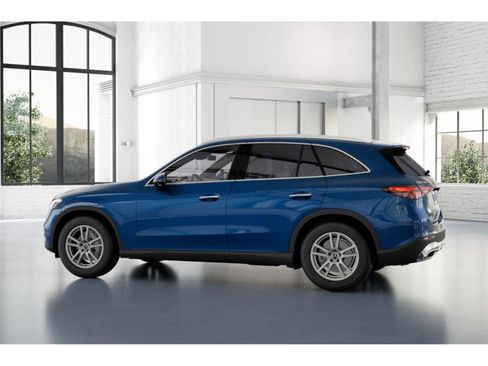 New 2026 Mercedes-Benz GLC 300 image 32