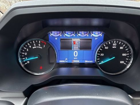 Used 2024 Ford Expedition XLT image 40