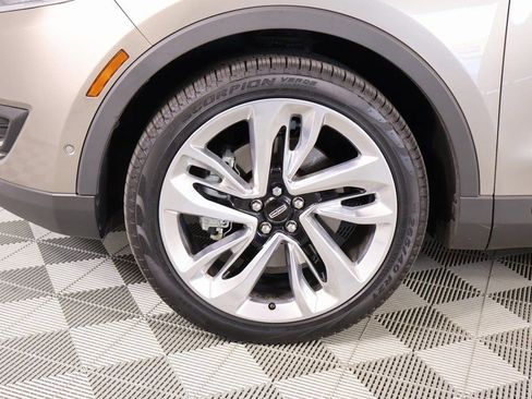 Used 2018 Lincoln MKX Reserve w/ Driver Assistance Package image 18