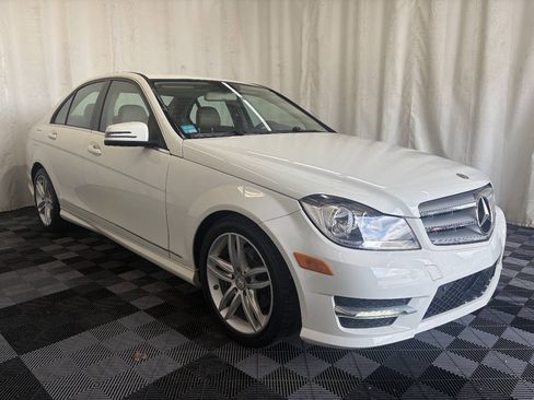 Used 2012 Mercedes-Benz C 300 4MATIC Sedan image 3