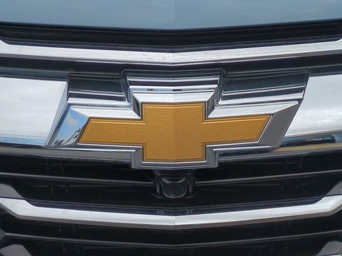 Used 2025 Chevrolet Equinox LT FWD image 8