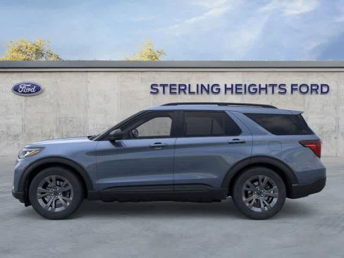 New 2026 Ford Explorer Active w/ Active Comfort Package image 3