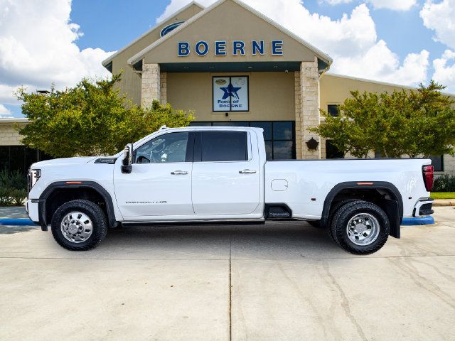 Used 2024 GMC Sierra 3500 Denali Ultimate AWD/4WD image 2