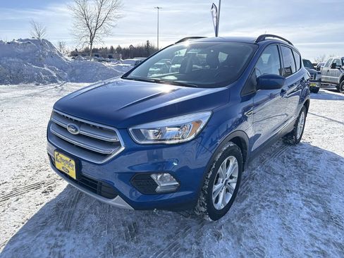 Used 2018 Ford Escape SE w/ SE Sync 3 Package image 2