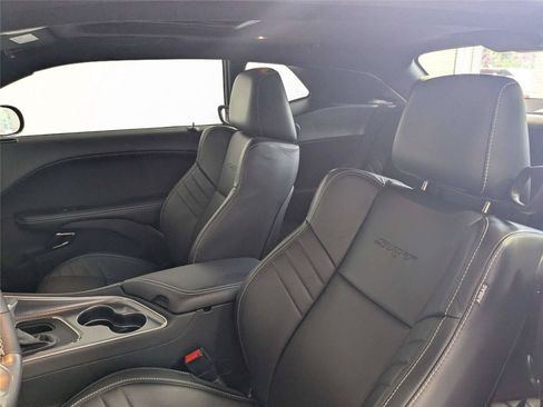 Used 2016 Dodge Challenger SRT Hellcat RWD image 14