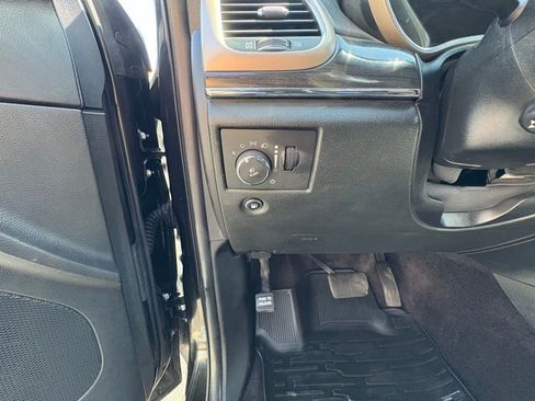 Used 2016 Jeep Grand Cherokee Overland w/ Advanced Technology Group AWD/4WD image 15