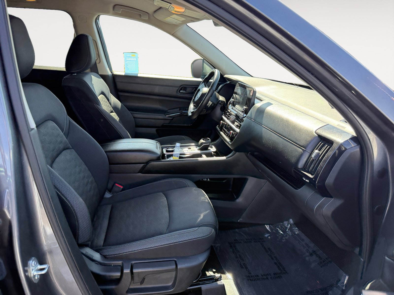 Used 2025 Nissan Pathfinder SV AWD/4WD image 19