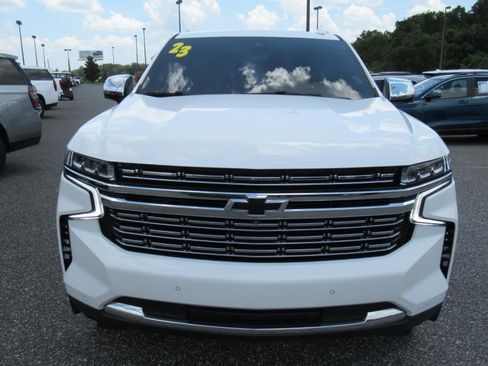 Used 2023 Chevrolet Tahoe Premier w/ Advanced Technology Package RWD image 2