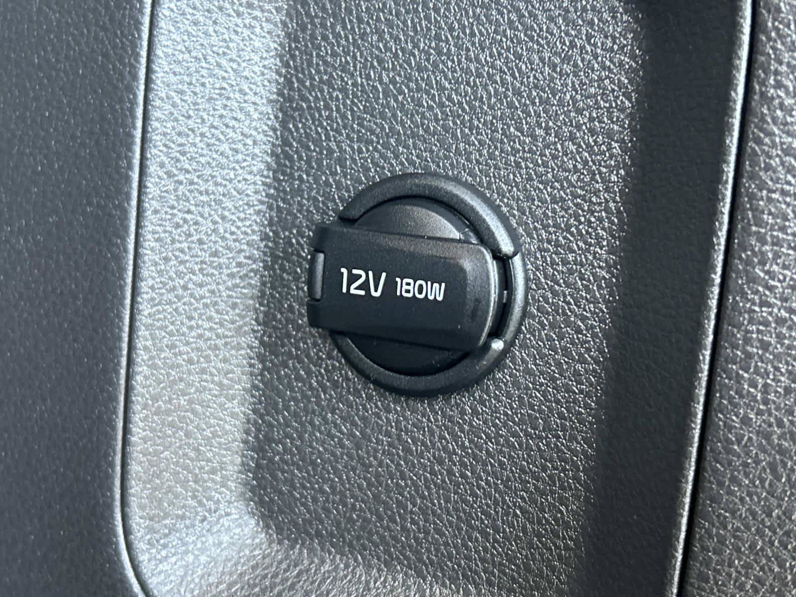 Used 2025 Kia Carnival FWD image 38
