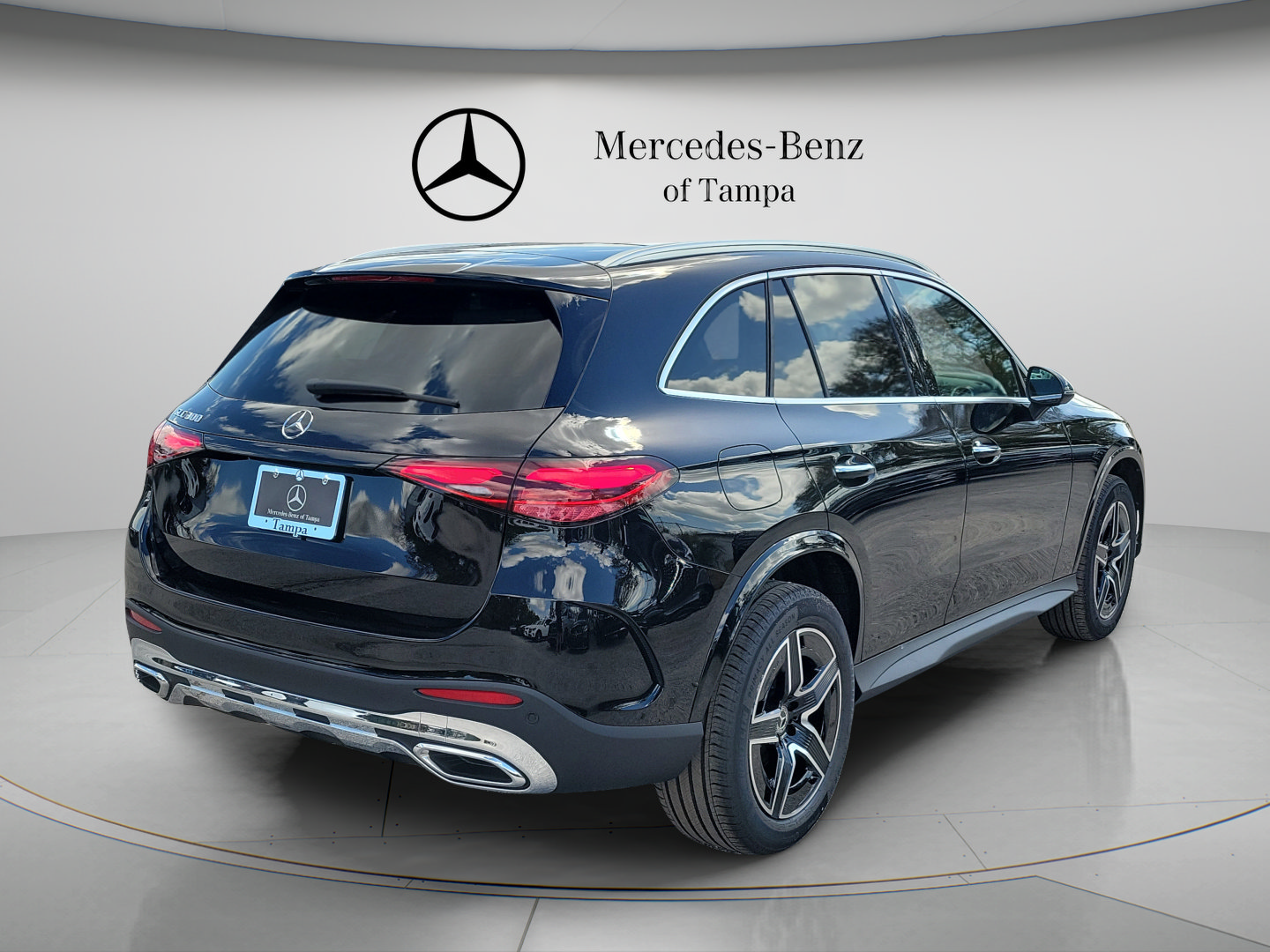 Certified 2026 Mercedes-Benz GLC 300 image 4