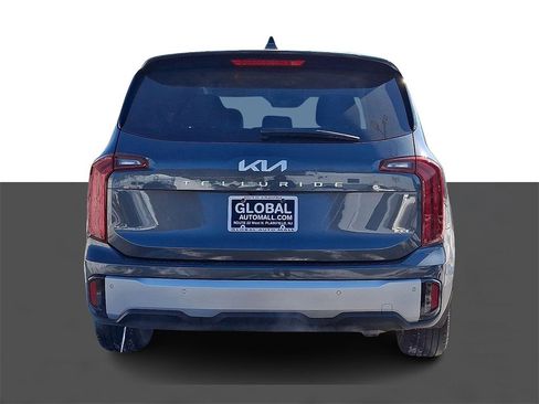 Used 2023 Kia Telluride LX image 6