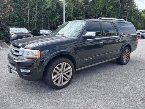 Used 2017 Ford Expedition EL Platinum image 4