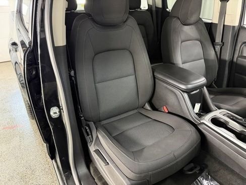 Used 2018 Chevrolet Colorado LT image 20