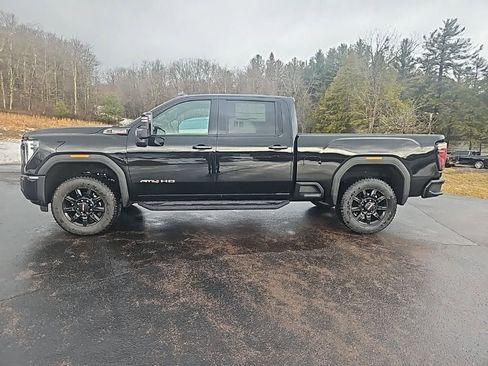 New 2026 GMC Sierra 2500 AT4 w/ Technology Package AWD/4WD image 2