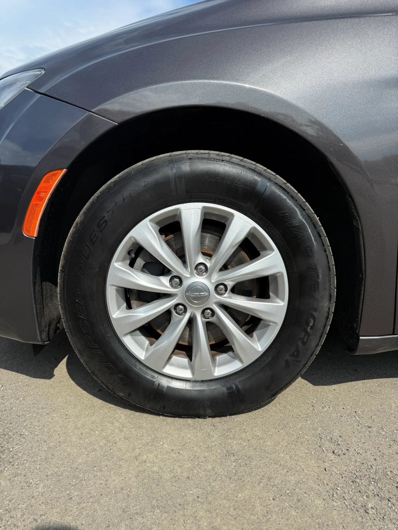 Used 2017 Chrysler Pacifica Touring-L FWD image 33