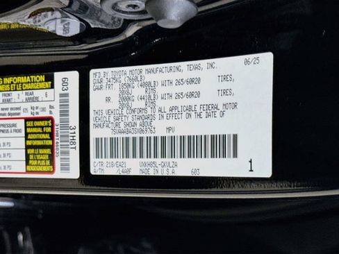 Used 2025 Toyota Sequoia Limited w/ Tow Technology Package AWD/4WD image 34