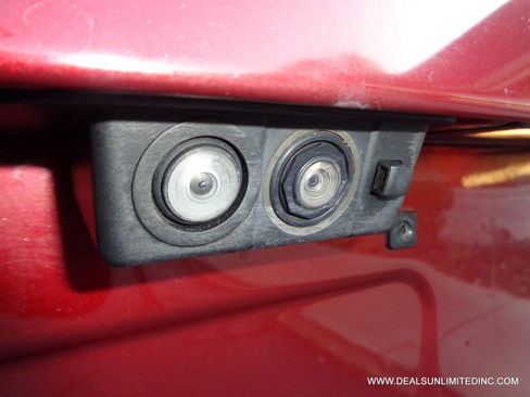 Used 2018 Cadillac Escalade Premium Luxury image 29