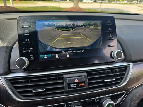 Used 2018 Honda Accord Sport image 24