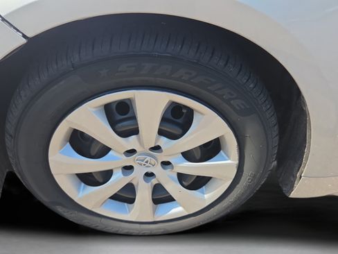 Used 2024 Toyota Corolla LE FWD image 27